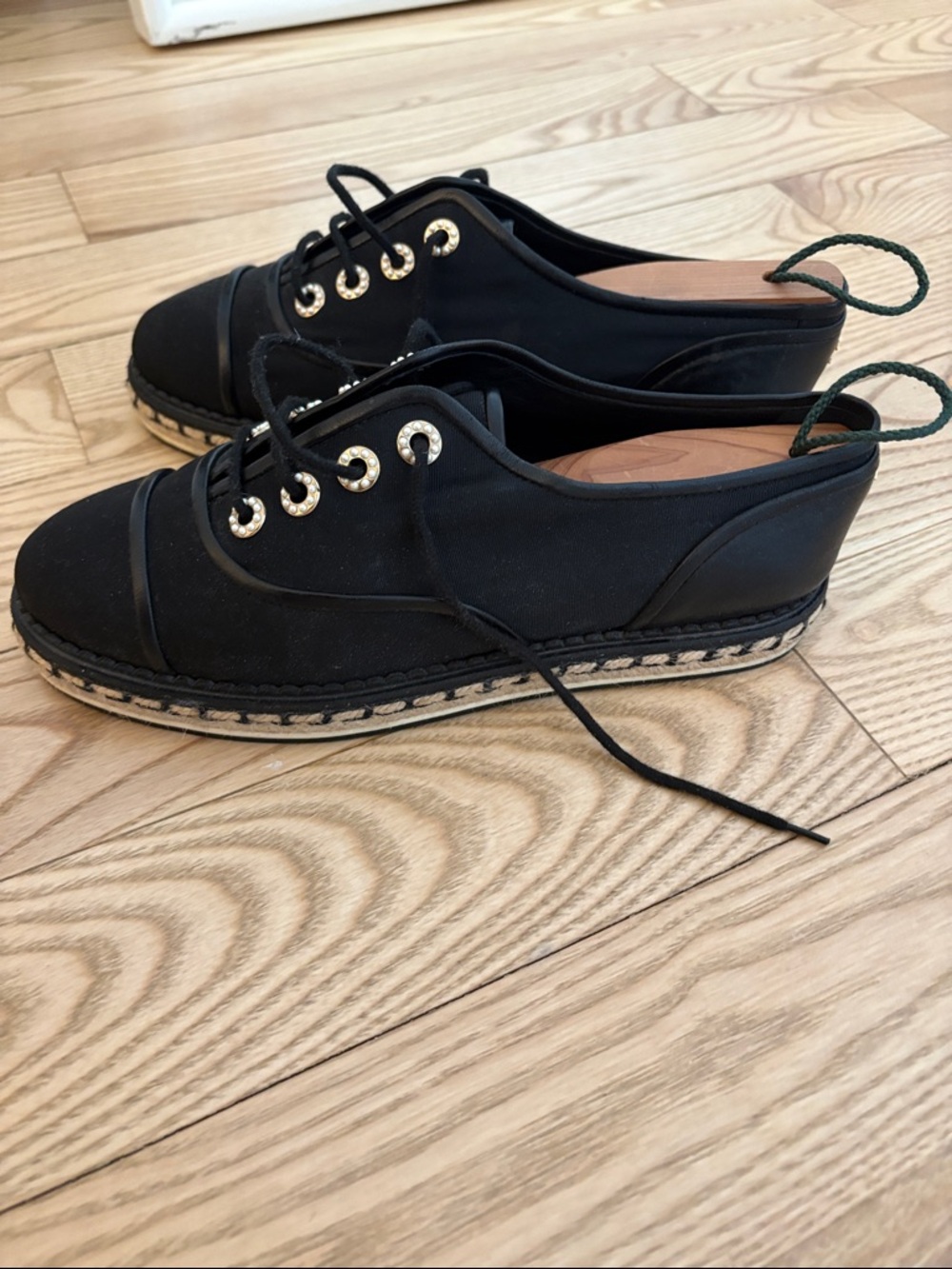 Black Lace-Up Wedge Espadrille Shoes - Women - Picture 4 of 5
